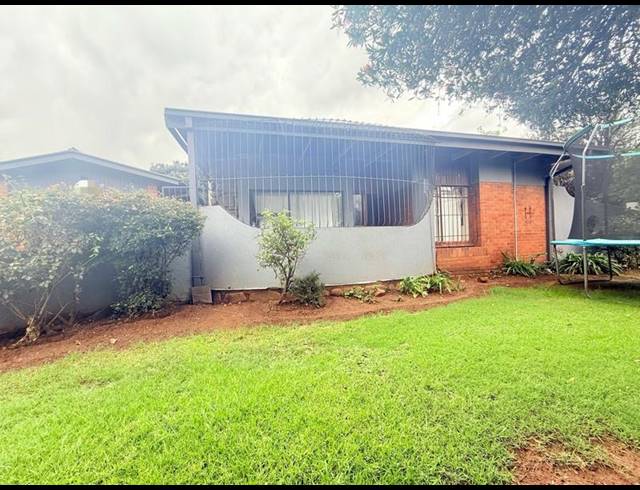 3 BEDROOM HOUSE FOR SALE IN VANDERBIJLPARK CW 4